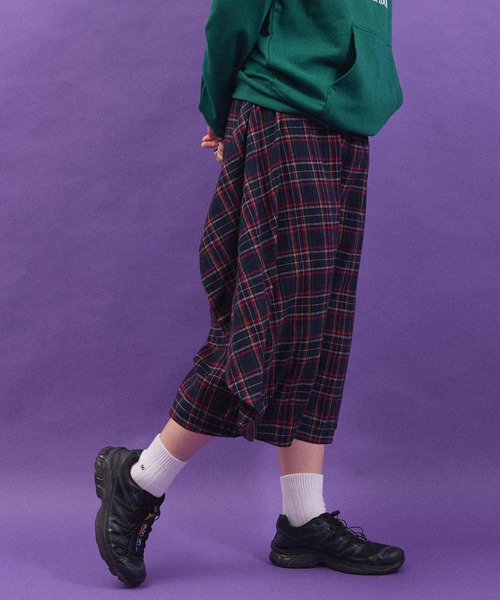 I am I in fact...(アイアムアイインファクト)の「TARTAN CHECK FULLMOON PANTS(その他パンツ・レディース・レッド/ブラック・FREE)」の12枚目の写真