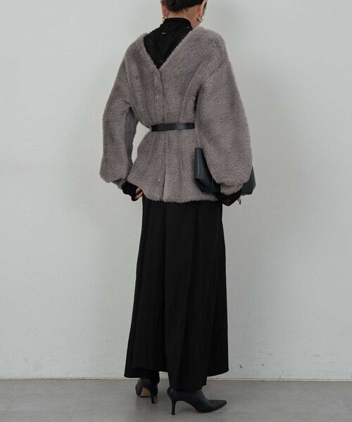 GALLARDAGALANTE（ガリャルダガランテ）の「【2WAY】フェザーヤーンカーデ（カーディガン/ボレロ・レディース・ライトグレー/ブラウン/アイボリー・FREE）」の4枚目の写真