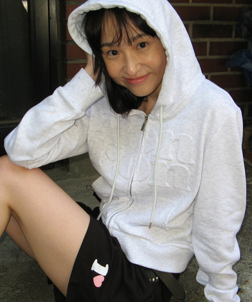EMBOSSED LOGO HOODED ZIP UP — худи с тиснёным логотипом, белый меланж