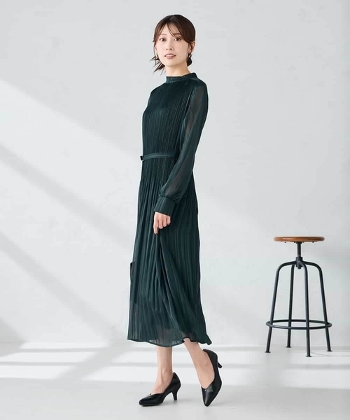 a.v.v(アーヴェヴェ)の「ランダムプリーツワンピース(ワンピース・レディース・ブラック/グリーン・40/38)」の3枚目の写真