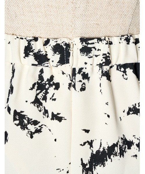 RUMCHE(ラムシェ)の「Abstract Paint Skirt / アブストラクトペイントスカート(スカート・レディース・チャコールグレー/オフホワイト・FREE)」の9枚目の写真