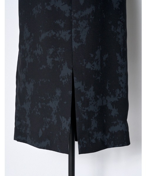 RUMCHE(ラムシェ)の「Abstract Paint Skirt / アブストラクトペイントスカート(スカート・レディース・チャコールグレー/オフホワイト・FREE)」の18枚目の写真
