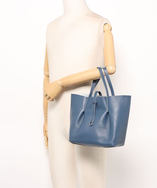 U by Ungaro（ユーバイウンガロ）の「U by ungaro(ユーバイウンガロ）　ジャド　トート（トートバッグ・レディース・ブルー/オフホワイト・FREE）」の8枚目の写真
