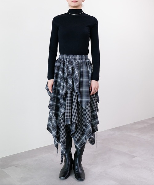 DOLLUPOOPS(ドールアップウップス)の「ソフトタッチハイネックニット(ニット/セーター・レディース・ブラック/チャコールグレー/オフホワイト・FREE)」の11枚目の写真