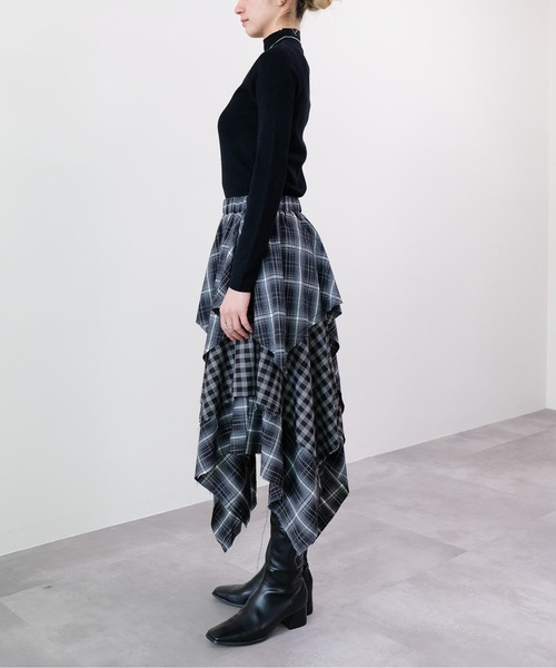 DOLLUPOOPS(ドールアップウップス)の「ソフトタッチハイネックニット(ニット/セーター・レディース・ブラック/チャコールグレー/オフホワイト・FREE)」の12枚目の写真