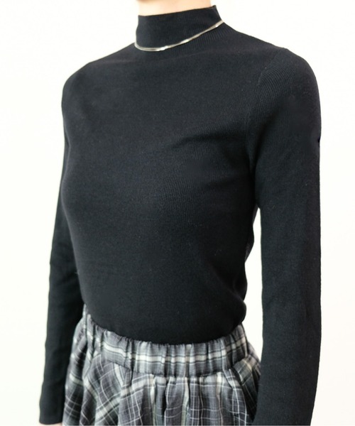 DOLLUPOOPS(ドールアップウップス)の「ソフトタッチハイネックニット(ニット/セーター・レディース・ブラック/チャコールグレー/オフホワイト・FREE)」の9枚目の写真