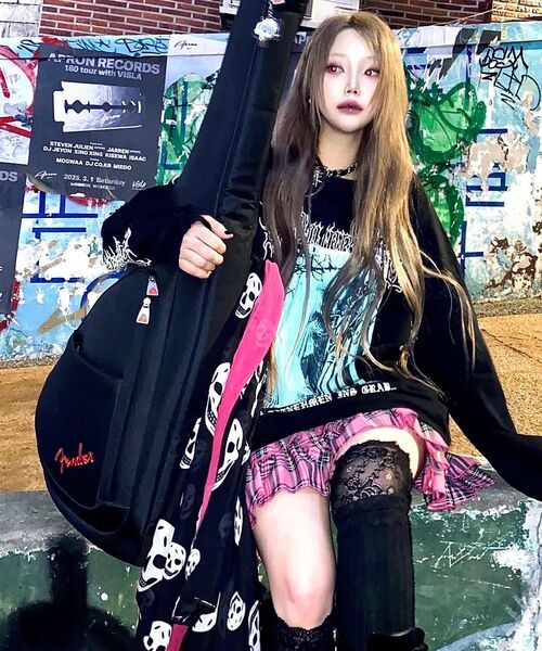 SCHISM INDUCING(スキズムインデューシング)の「EXTREME METAL LONG SLEEVES BLACK(Tシャツ/カットソー・レディース・その他・MEDIUM/LARGE)」の3枚目の写真