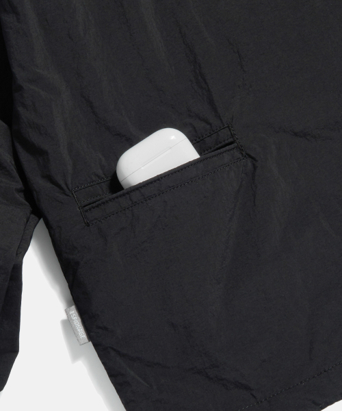 ESPIONAGE(エスピオナジ)の「OCE Logo Coach Jacket Black(ナイロンジャケット・レディース・その他・MEDIUM/LARGE/X-LARGE)」の6枚目の写真