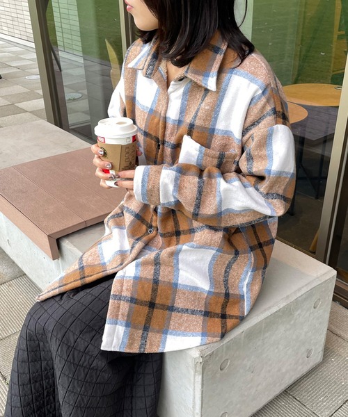 CRB(シーアールビー)の「裏ボアチェックシャツ(シャツ/ブラウス・レディース・レッド/キャメル/ネイビー/ブラック/ブルー・F)」の7枚目の写真