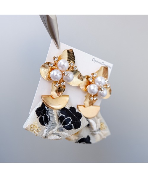 tone（トーン）の「【R】874  ゴールドフラワー×刺繍リボンピアス(MA)（ピアス（両耳用）・レディース・ゴールド・FREE）」の7枚目の写真
