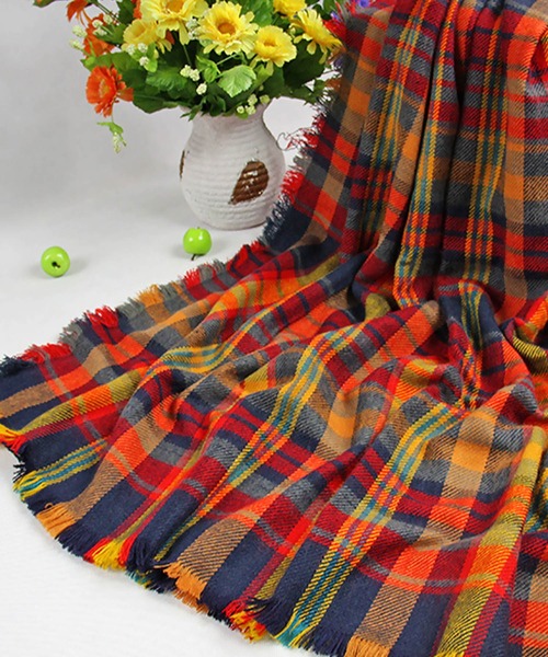 OSYAREVO（オシャレボ）の「マフラー チェック柄 大判（マフラー・レディース・ブラック×レッド/レッド・FREE）」の10枚目の写真