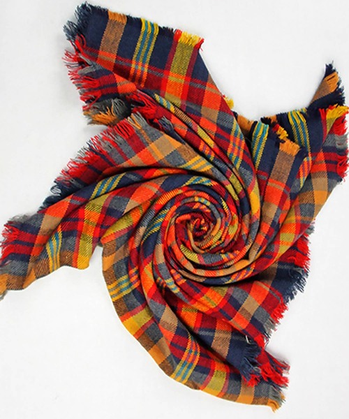 OSYAREVO（オシャレボ）の「マフラー チェック柄 大判（マフラー・レディース・ブラック×レッド/レッド・FREE）」の9枚目の写真