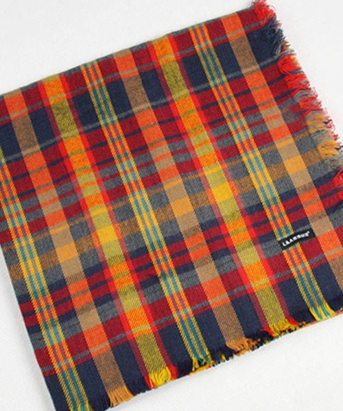 OSYAREVO（オシャレボ）の「マフラー チェック柄 大判（マフラー・レディース・ブラック×レッド/レッド・FREE）」の3枚目の写真