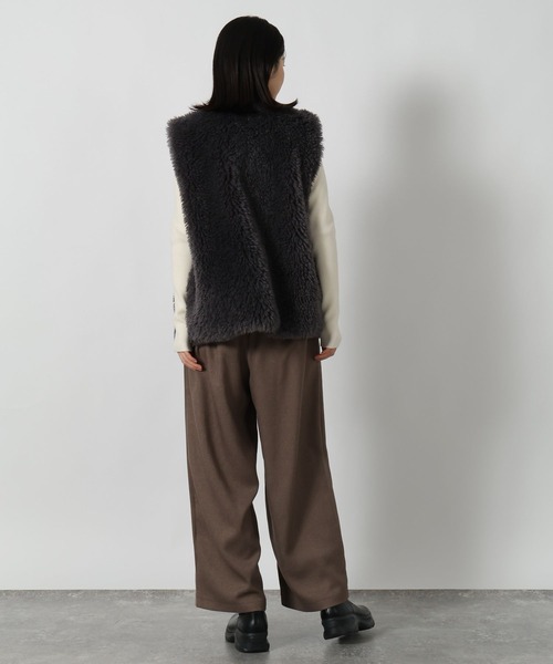 LAKOLE（ラコレ）の「12ゲージリブタートルニットプルオーバー / 634869（ニット/セーター・レディース・ブラウン/アイボリー/ブラック/チャコールグレー/レッド・FREE）」の10枚目の写真