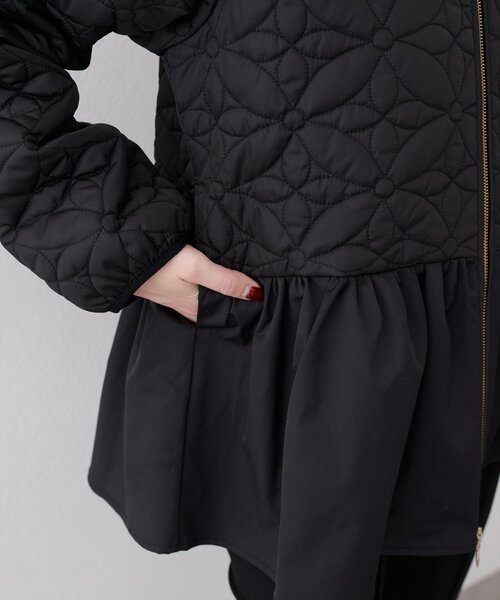 natural couture（ナチュラルクチュール）の「フラワーキルティングペプラムジャケット（ノーカラージャケット・レディース・アイボリー/ブラック・FREE）」の20枚目の写真