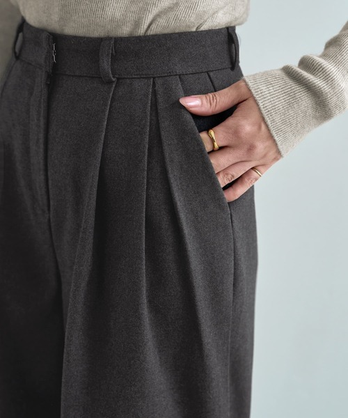 STYLE DELI(スタイルデリ)の「ウール調MIXタックワイドパンツ(その他パンツ・レディース・チャコールグレー/ブラック・LARGE/MEDIUM/SMALL)」の8枚目の写真