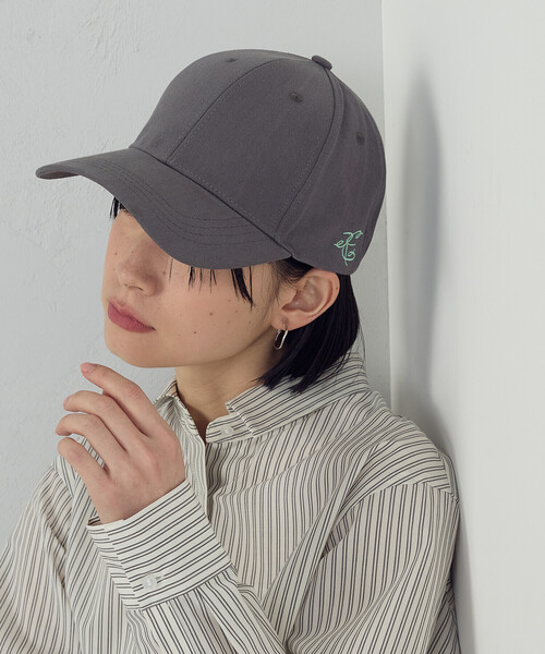 COMME CA ISM（コムサイズム）の「ロゴ刺繍キャップ（キャップ・レディース・ベージュ/ネイビー/チャコール・FREE）」の17枚目の写真