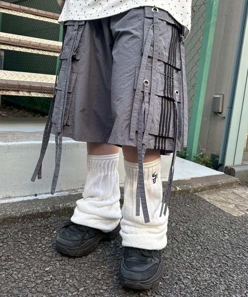 Candy Stripper（キャンディストリッパー）の「8 POCKETS NYLON HALF パンツ（その他パンツ・レディース・オレンジ/グレー/ブラック・FREE）」の3枚目の写真