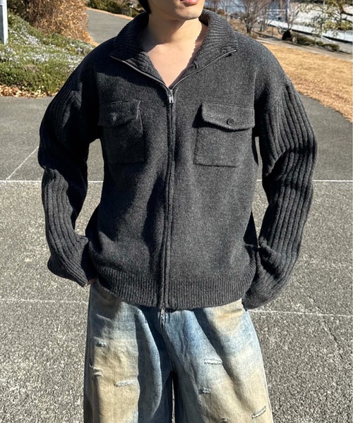 sedacle（セダクル）の「フロントポケット―ジップニット（ニット/セーター・メンズ・チャコールグレー/オートミール・SMALL/MEDIUM/LARGE）」の4枚目の写真