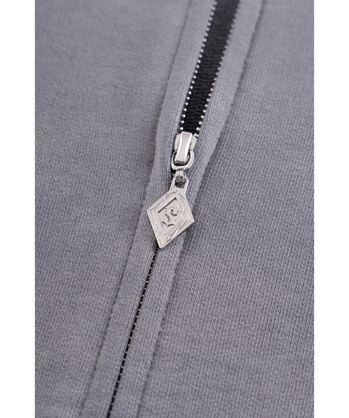 UNKNOWN LONDON(アンノウン・ロンドン)の「ジップフーディ|Dagger Cross Leather Patch Zip Hoodie|Unknown London(パーカー・メンズ・グレー/ブラック・MEDIUM/SMALL/X-LARGE/LARGE)」の6枚目の写真