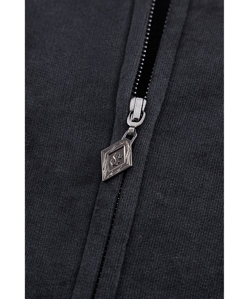UNKNOWN LONDON(アンノウン・ロンドン)の「ジップフーディ|Dagger Cross Leather Patch Zip Hoodie|Unknown London(パーカー・メンズ・グレー/ブラック・MEDIUM/SMALL/X-LARGE/LARGE)」の13枚目の写真
