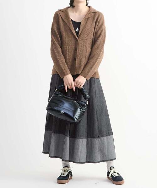 CONVERSE TOKYO（コンバーストウキョウ）の「WIDE PLEATED DENIM FLARE SKIRT（スカート・レディース・インディゴブルー/ブラック・FREE）」の6枚目の写真