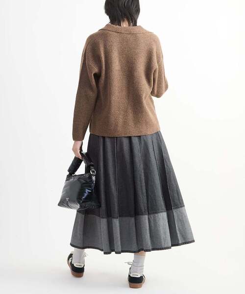 CONVERSE TOKYO（コンバーストウキョウ）の「WIDE PLEATED DENIM FLARE SKIRT（スカート・レディース・インディゴブルー/ブラック・FREE）」の8枚目の写真