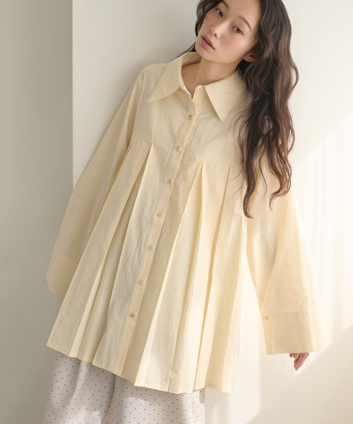 apres jour clair(アプレジュールクレア)の「【apres jour clair】プリーツチュニックシャツ(シャツ/ブラウス・レディース・ピンク/クリーム/オフホワイト/ブルー・フリー/X-LARGE)」の2枚目の写真
