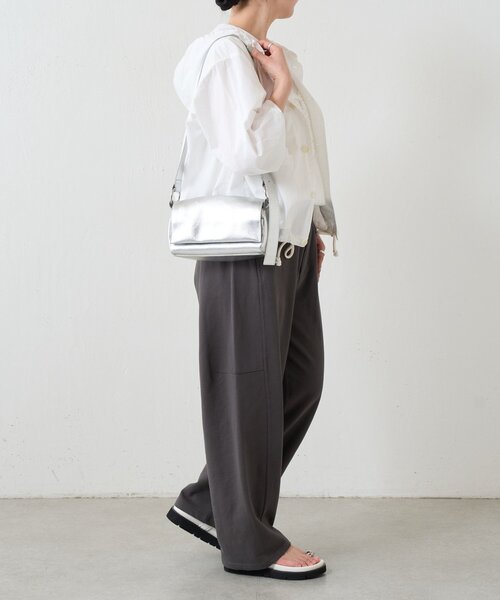 BEARDSLEY（ビアズリー）の「コットン裏毛バレルパンツ（その他パンツ・レディース・ベージュ/チャコールグレー・1/0）」の10枚目の写真