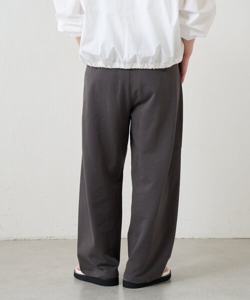 BEARDSLEY（ビアズリー）の「コットン裏毛バレルパンツ（その他パンツ・レディース・ベージュ/チャコールグレー・1/0）」の12枚目の写真