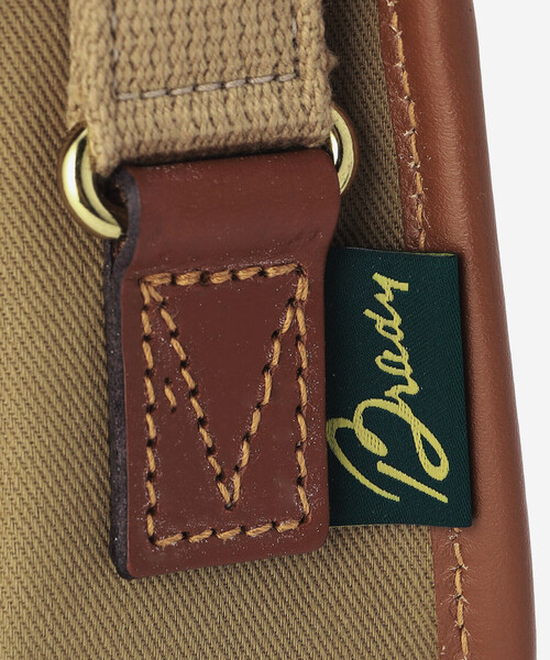 BRADY（ブレディー）の「Brady | COLNE MINI UNISEX（ショルダーバッグ・レディース・ブラック/カーキ・ONE）」の8枚目の写真