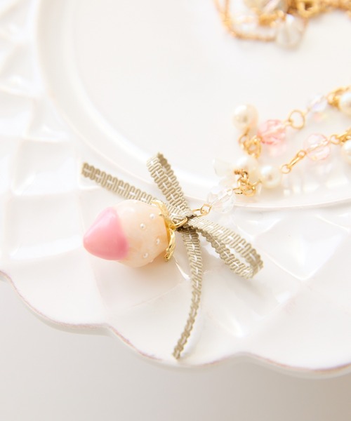 Rose Tiara(ローズティアラ)の「チョコがけいちごのネックレス(ネックレス・レディース・レッド/ピンク・FREE)」の4枚目の写真