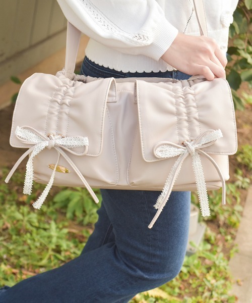axes femme（アクシーズファム）の「ドロストリボンギャザーバッグ（ボストンバッグ・レディース・ブラック/グレイッシュベージュ・FREE）」の6枚目の写真