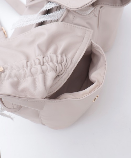 axes femme（アクシーズファム）の「ドロストリボンギャザーバッグ（ボストンバッグ・レディース・ブラック/グレイッシュベージュ・FREE）」の17枚目の写真