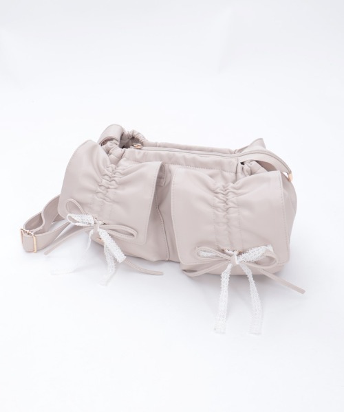 axes femme（アクシーズファム）の「ドロストリボンギャザーバッグ（ボストンバッグ・レディース・ブラック/グレイッシュベージュ・FREE）」の19枚目の写真