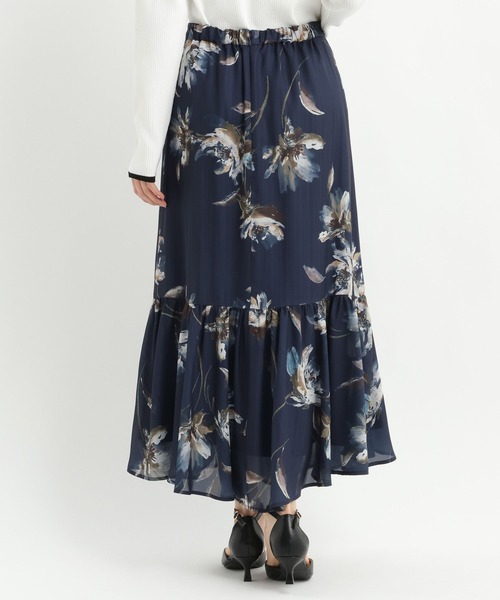 Andemiu(アンデミュウ)の「アートフラワーフレアスカート639353(スカート・レディース・アイボリー/ネイビー・SMALL/MEDIUM)」の10枚目の写真