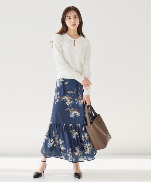 Andemiu(アンデミュウ)の「アートフラワーフレアスカート639353(スカート・レディース・アイボリー/ネイビー・SMALL/MEDIUM)」の20枚目の写真