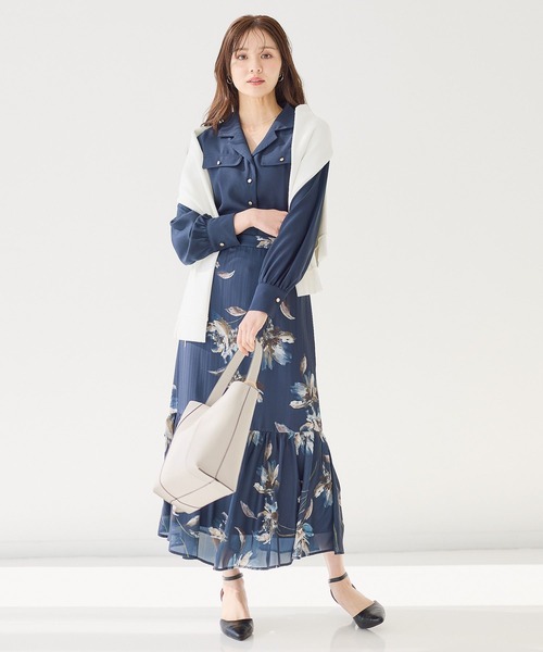 Andemiu(アンデミュウ)の「アートフラワーフレアスカート639353(スカート・レディース・アイボリー/ネイビー・SMALL/MEDIUM)」の21枚目の写真