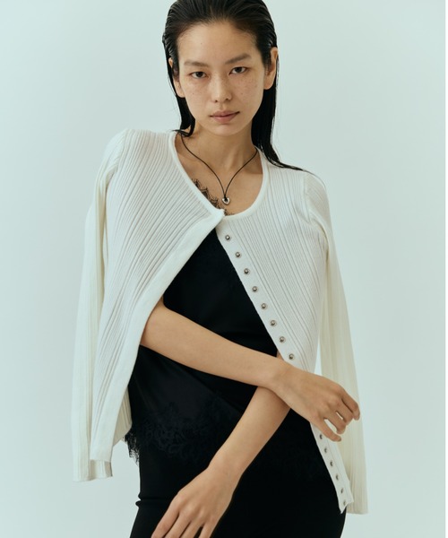 DRWCYS（ドロシーズ）の「スナップボタンリブカーデ（ニット/セーター・レディース・ブラック/グレー/オフホワイト・FREE）」の5枚目の写真
