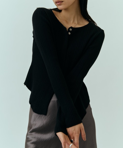 DRWCYS（ドロシーズ）の「スナップボタンリブカーデ（ニット/セーター・レディース・ブラック/グレー/オフホワイト・FREE）」の20枚目の写真