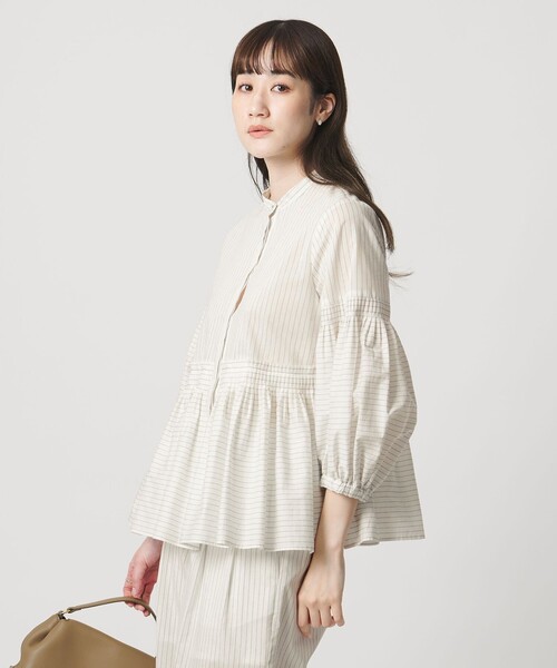 UNITED ARROWS（ユナイテッドアローズ）の「MANTECO POP ブラウス（シャツ/ブラウス・レディース・オフホワイト/ライラック/ダークグレー・38/36）」の2枚目の写真