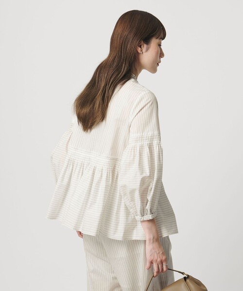 UNITED ARROWS（ユナイテッドアローズ）の「MANTECO POP ブラウス（シャツ/ブラウス・レディース・オフホワイト/ライラック/ダークグレー・38/36）」の19枚目の写真