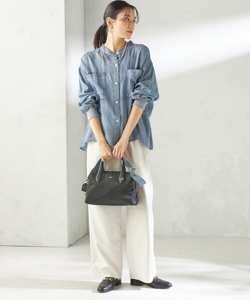 Beau're（ヴュレ）の「BEAURE: ナイロン スクエア テープ ボストン（ボストンバッグ・レディース・ブラック/ネイビー・ONE SIZE）」の5枚目の写真