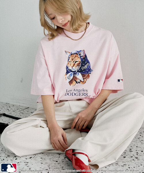 PUBLUX(パブリュクス)の「PUBLUX/パブリュクス 別注MLB アニマルプリント Tシャツ 限定展開(Tシャツ/カットソー・メンズ・グレー/オフホワイト/ネイビー/ピンク/ライトグレー/ホワイト・L/M/S)」の6枚目の写真