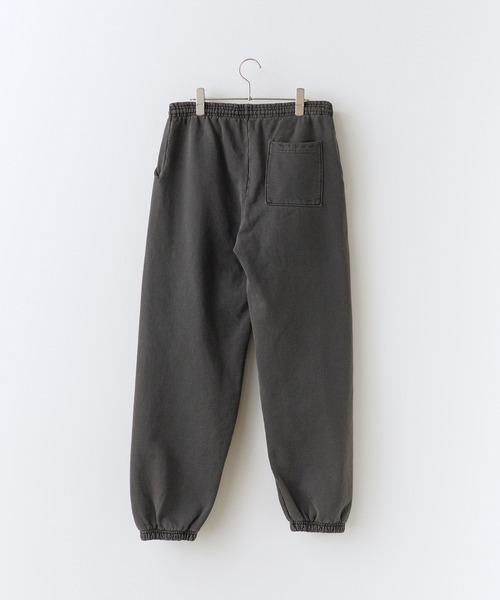 MINE(マイン)の「MINE/マイン GARAMENT-DYE-SWEAT-PANTS-14oz 裏起毛 ロゴ刺繍 イージースウェットパンツ 2026年春夏(スウェットパンツ・メンズ・オリーブ/ブラック・1/2/3/5/4)」の4枚目の写真