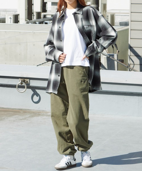 MINE(マイン)の「MINE/マイン GARAMENT-DYE-SWEAT-PANTS-14oz 裏起毛 ロゴ刺繍 イージースウェットパンツ 2026年春夏(スウェットパンツ・メンズ・オリーブ/ブラック・1/2/3/5/4)」の21枚目の写真