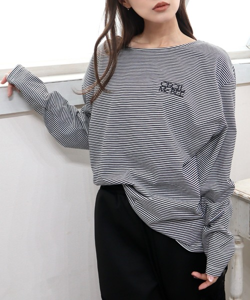 CECIL McBEE(セシルマクビー)の「刺繍ロゴカットプルオーバー(Tシャツ/カットソー・レディース・オフホワイト/ブラック・LARGE/MEDIUM)」の1枚目の写真