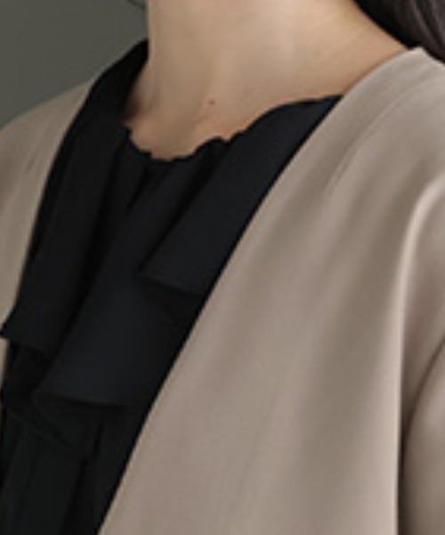 HUG.U（ハグユー）の「「 洗濯機で洗える 」 ジャケット × パンツ 2点セット スーツ（スーツセット・レディース・ベージュ/ダークグレー/ブラック・L(レギュラー丈)/M(レギュラー丈)/L(トール丈)/M(トール丈)）」の14枚目の写真