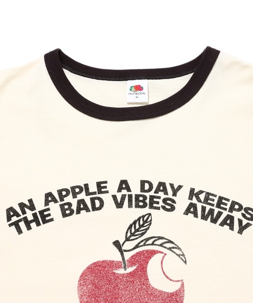 FRUIT OF THE LOOM(フルーツオブザルーム)の「19/-スラブ天竺Tシャツ4 / 半袖 リンゴ&メッセージ プリント Tシャツ / ヴィンテージ風(Tシャツ/カットソー・メンズ・アイボリー/ホワイト・L/M/S)」の8枚目の写真