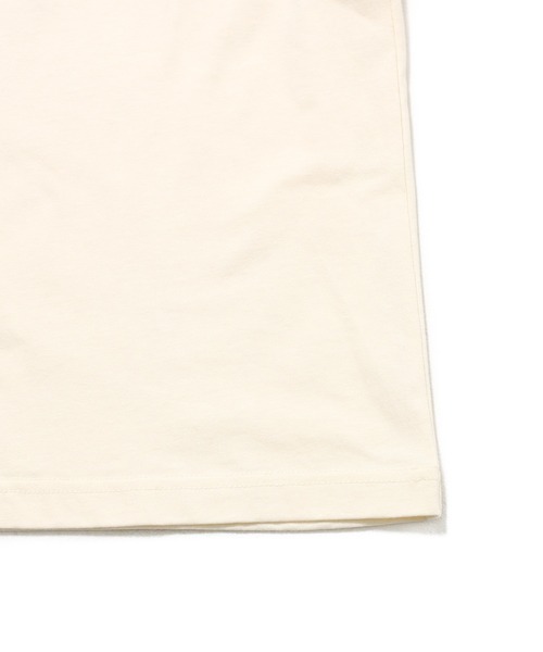 FRUIT OF THE LOOM(フルーツオブザルーム)の「19/-スラブ天竺Tシャツ4 / 半袖 リンゴ&メッセージ プリント Tシャツ / ヴィンテージ風(Tシャツ/カットソー・メンズ・アイボリー/ホワイト・L/M/S)」の3枚目の写真